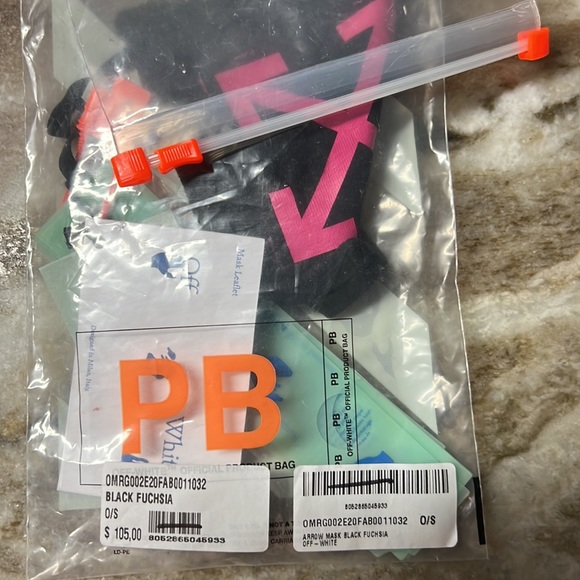 Off White Face Mask - Picture 5 of 5